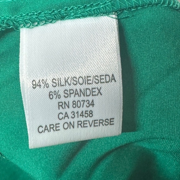 NWT BCBGMaxAzria Silk Blend Kelly Green Long Sleeve Surplice Faux Wrap Blouse XS - Picture 15 of 15